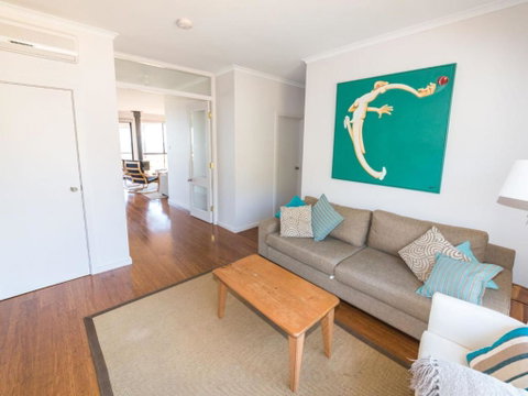 20 Lady Bay Road - Australian Directory 3