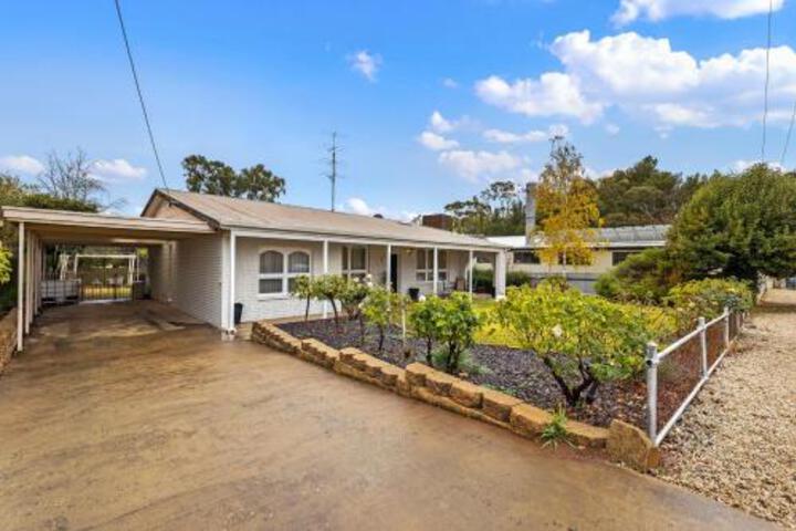 Clare SA Australian Directory