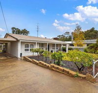White on Wright Clare - Australian Directory