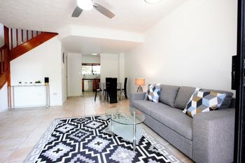 Via Veneto 3 Bedroom Private Home - Australian Directory 3