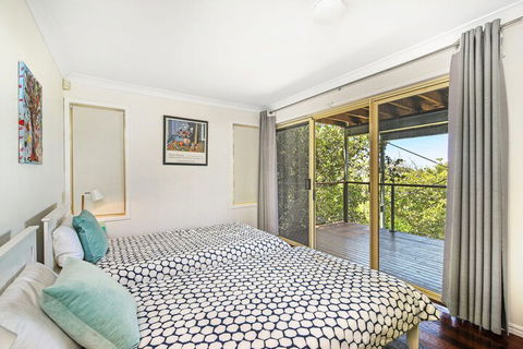 Blue Haven - 7 Egret Street - Australian Directory 2