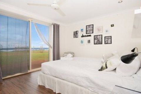 La Plage - Australian Directory 3