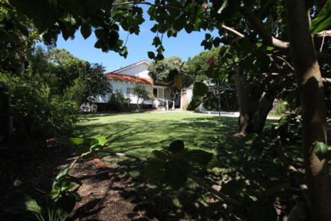 The Curtin Family Home - Australian Directory 6