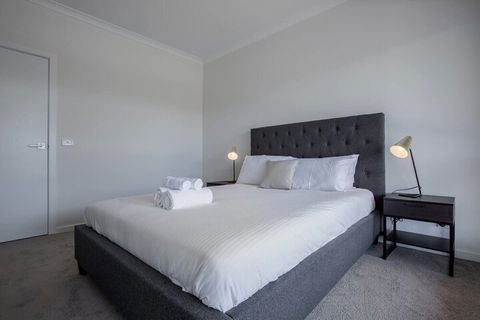 Comfy And Warm Home In Point Cook - Australian Directory 1