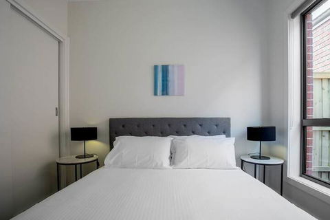 Comfy And Warm Home In Point Cook - Australian Directory 7