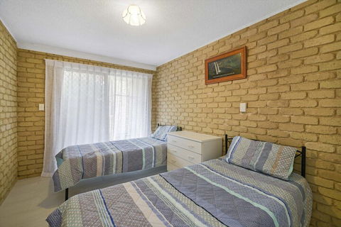 Galleries 3 - 3/28 Peregian Esplanade - Australian Directory 7