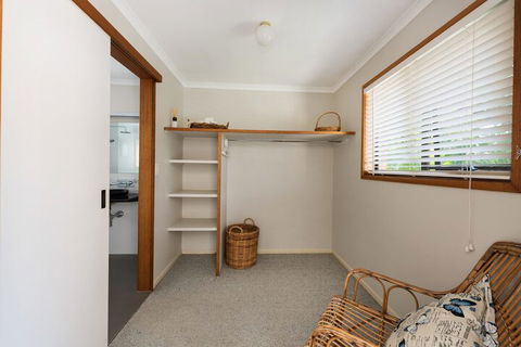 A Beach Break - 1/90 Lorikeet Drive - Australian Directory 6