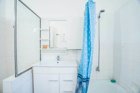 Vibrant And Colorful Apartment In Dollspoint - Australian Directory 5