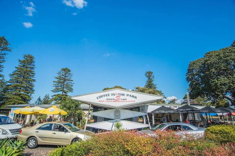 Vibrant And Colorful Apartment In Dollspoint - Australian Directory 3