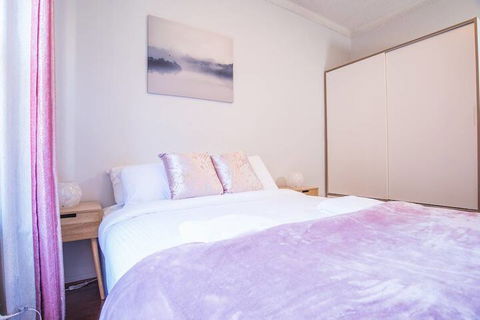 Vibrant And Colorful Apartment In Dollspoint - Australian Directory 4