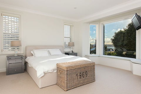 Vaucluse Manor H327 - Australian Directory 5