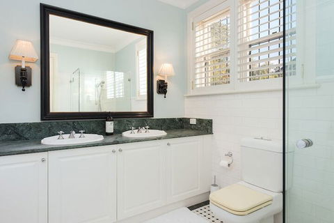 Vaucluse Manor H327 - Australian Directory 7