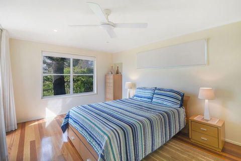 Summer Place - 24 Shearwater Street - Australian Directory 4