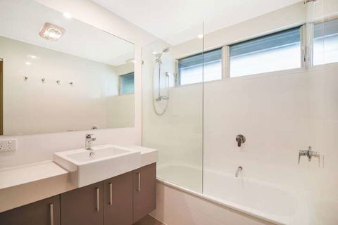 Summer Place - 24 Shearwater Street - Australian Directory 5