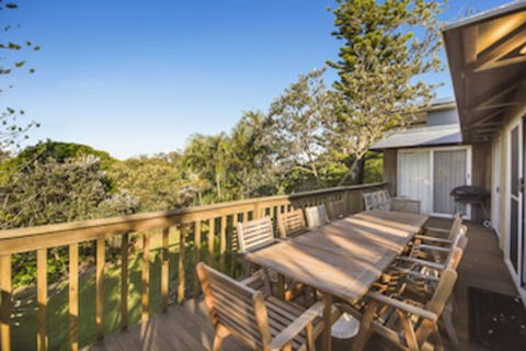 Summer Place - 24 Shearwater Street - Australian Directory 0