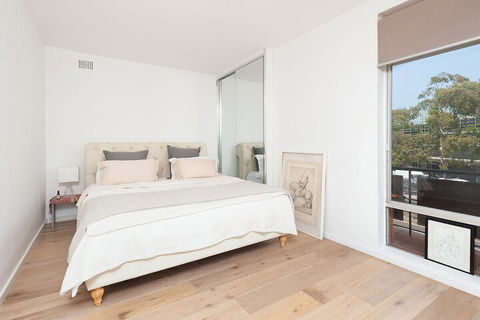 Bondi Beach Getaway - Australian Directory 5