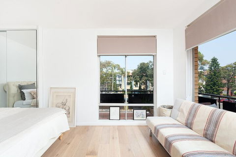 Bondi Beach Getaway - Australian Directory 3