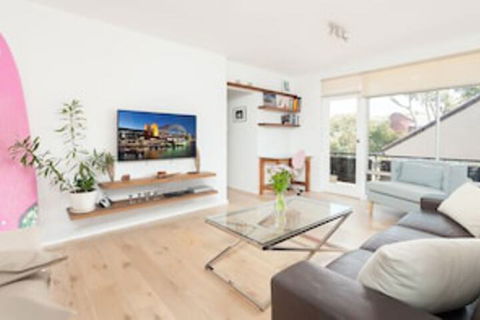 Bondi Beach Getaway - Australian Directory 0