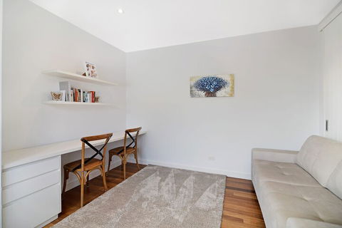 Sea Splash 75 Lorikeet Drive - Australian Directory 7