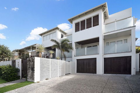 Sea Splash 75 Lorikeet Drive - Australian Directory 1