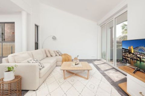 Large Family Home Bondi - Australian Directory 0