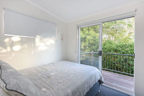 Seamistral - 1/21 Oriole Avenue - Australian Directory 7