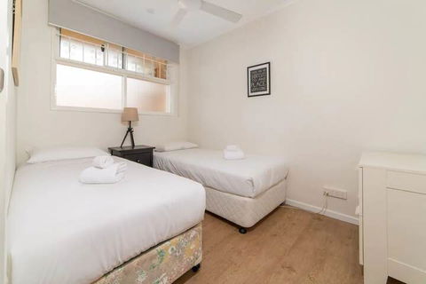 Peaceful 3 Bedroom Apartment In Ascot - Australian Directory 5