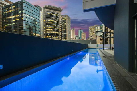 Amazing CBD 2BD Apartment W / Parking & Pool! - Australian Directory 4