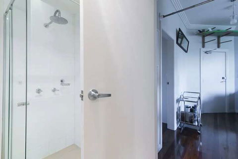 Sleek Contemporary Bondi Beachside Apartment - Australian Directory 7