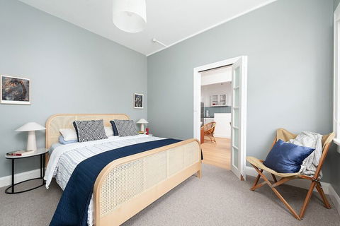 Salty's 2 Bedroom Beach Home - Australian Directory 5