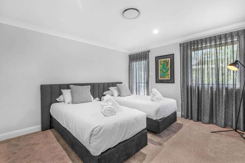 Hunter Treehouse - Australian Directory 5