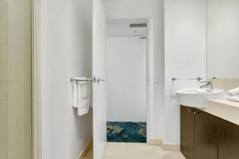 Harbour Lights Apartments - Australian Directory 0