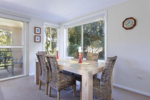 Aquarius Apartment 3 - Australian Directory 5