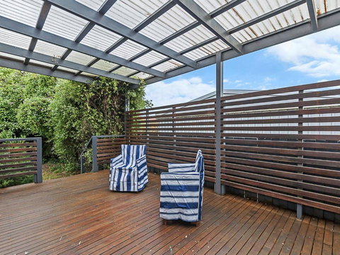 GUILDFORD COTTAGE - Australian Directory 3
