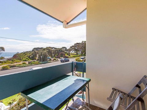 SEAVIEWS MORNINGTON.... - Australian Directory 5