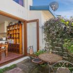 SEAVIEWS MORNINGTON.... - Australian Directory 0