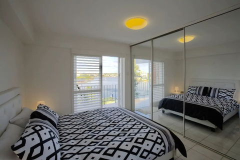 Modern Studio Apartment With Pool & Amazing Views - Australian Directory 5