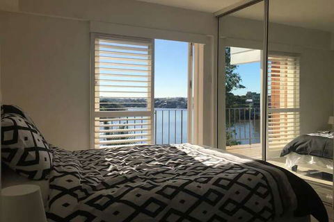 Modern Studio Apartment With Pool & Amazing Views - Australian Directory 6