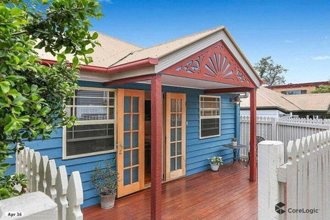 Stylish 3BD Family Home In Leafy Paddington - Australian Directory 5