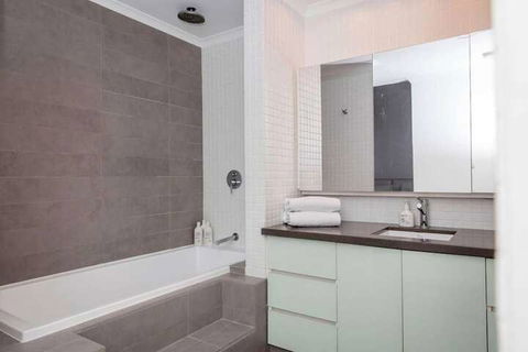 Stylish Executive Apartment With Balcony - Australian Directory 2
