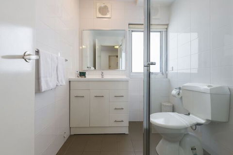 Gold Sands Beach Apartment - Australian Directory 7
