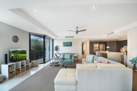 Peregian On The Beach Unit 3 - Australian Directory 4