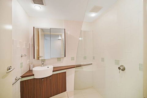 Peregian On The Beach Unit 3 - Australian Directory 2