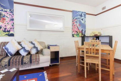 Broadway Apartments - Australian Directory 2