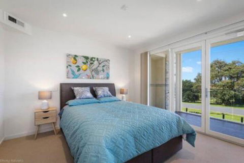 SEA NOOK Seconds From The Beach - Australian Directory 3