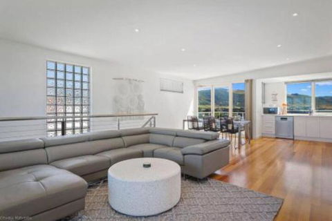 SEA NOOK Seconds From The Beach - Australian Directory 1