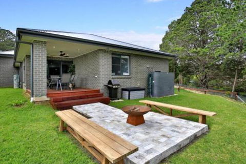 Rockwall Pet Friendly Fire Pit - Australian Directory 5