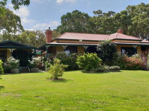 Ripplebrook Cottage - Australian Directory 1
