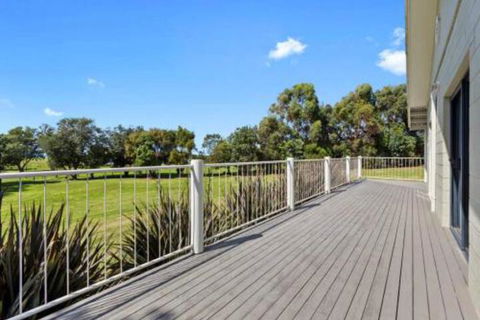 MERMAIDS On MARENGO Large Home With Wifi - Australian Directory 6