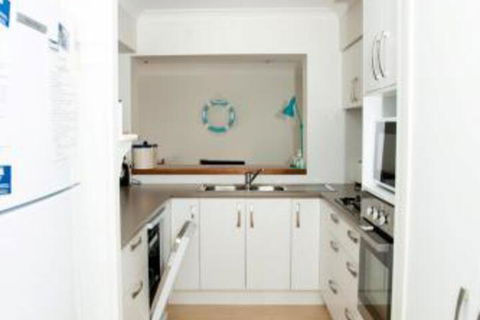 Families Escape To The Coast - Australian Directory 3